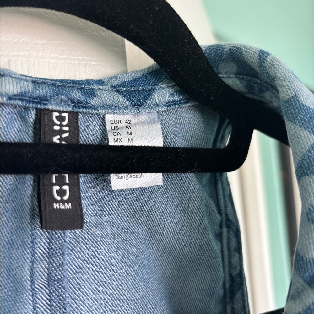 H&M 70s inspired Floral Blue Denim Vest - Picture 3 of 5